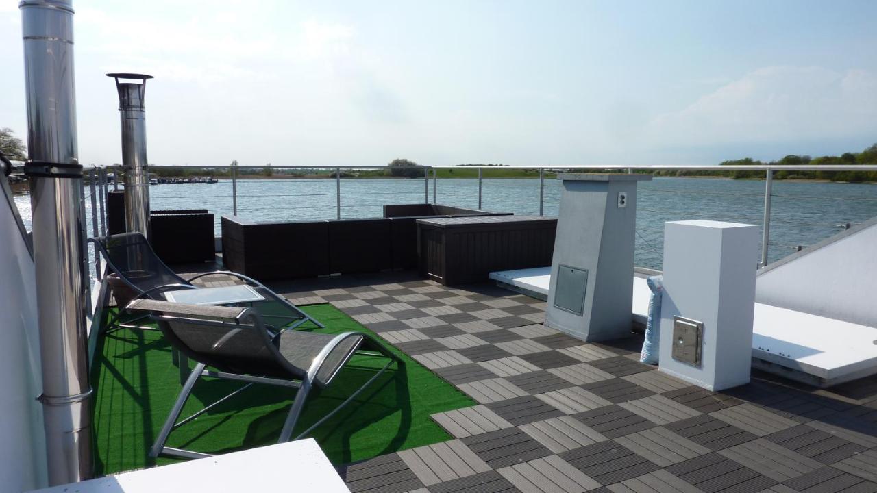 Hausboot Lagoon Stralsund Esterno foto