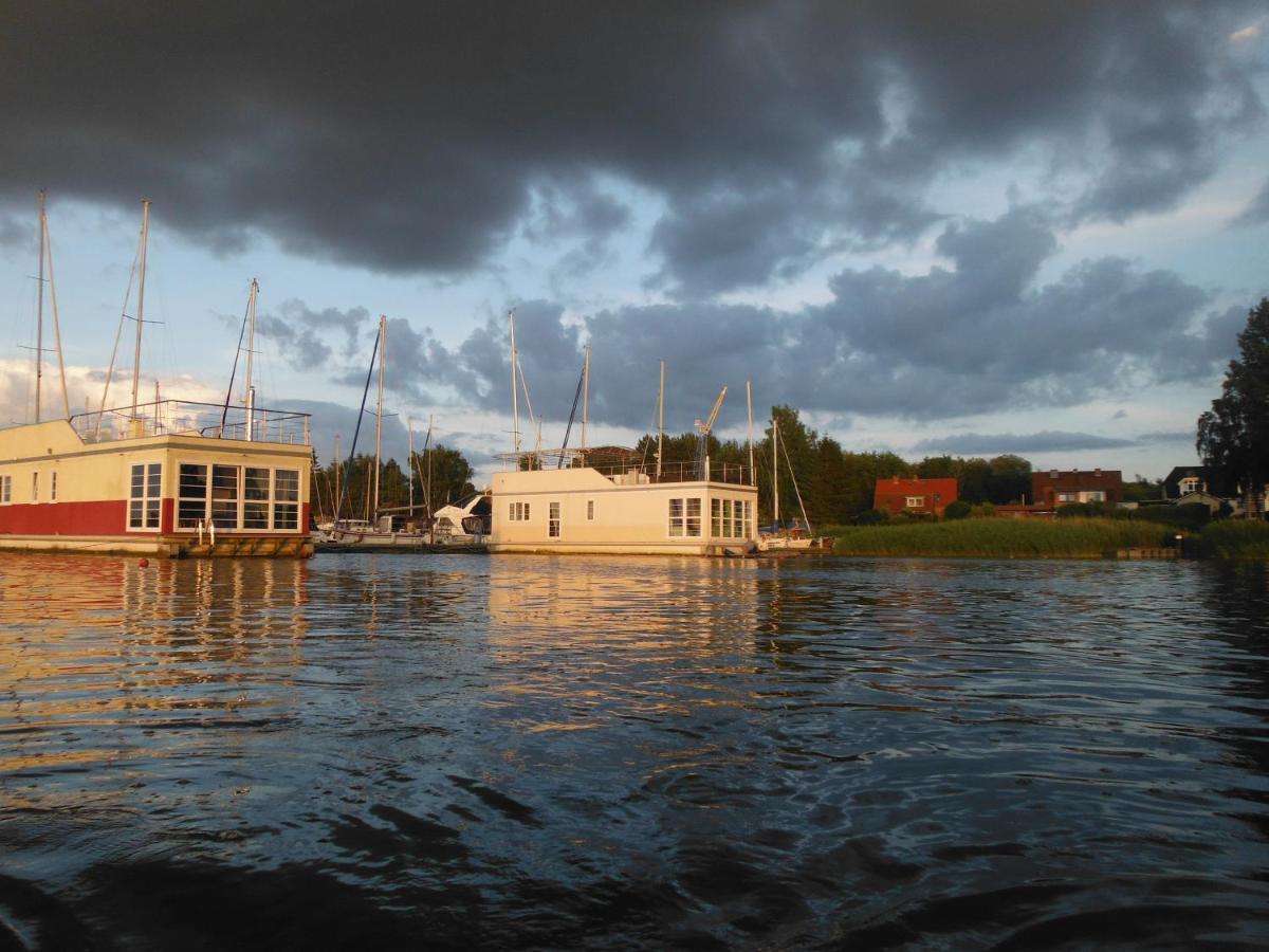 Hausboot Lagoon Stralsund Esterno foto